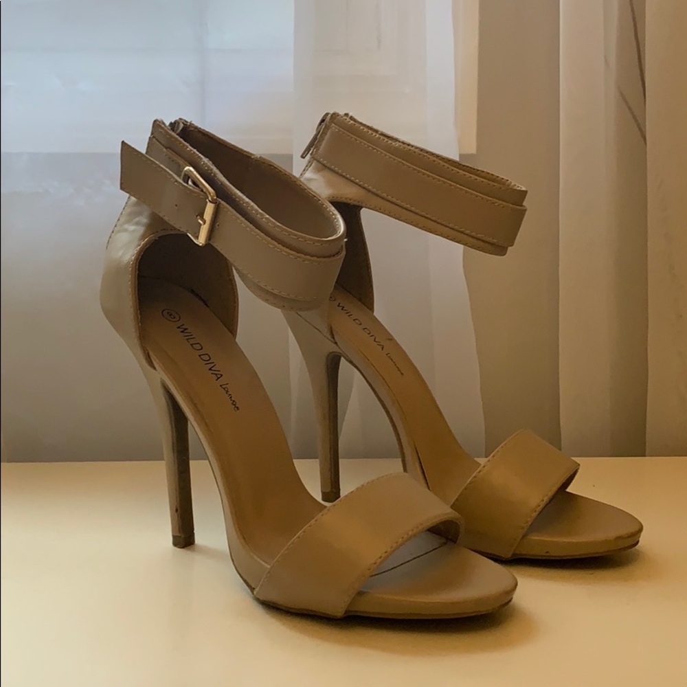 High heeled ankle strap